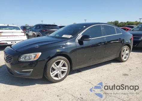 2015 Volvo S60 Premier z USA, uszkodzony, nr VIN YV126MFK5F1336215
